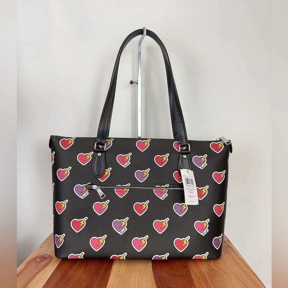 NWT Coach Gallery Tote Bag With Heart Bolt Print - Picture 2 of 6